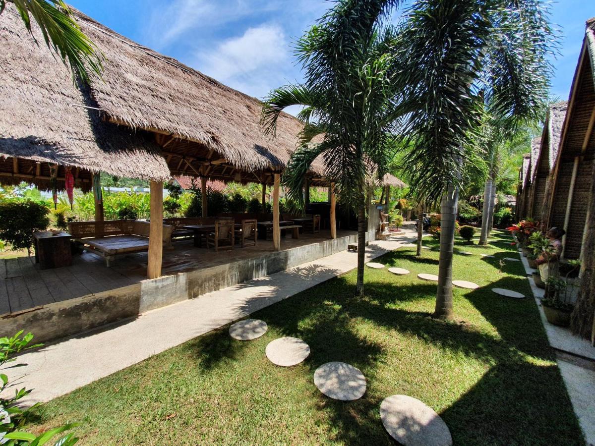 Palm Green Hotel Kuta  Exteriör bild