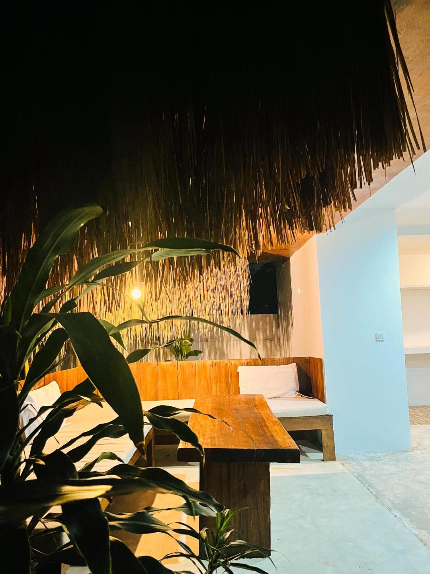Palm Green Hotel Kuta  Exteriör bild